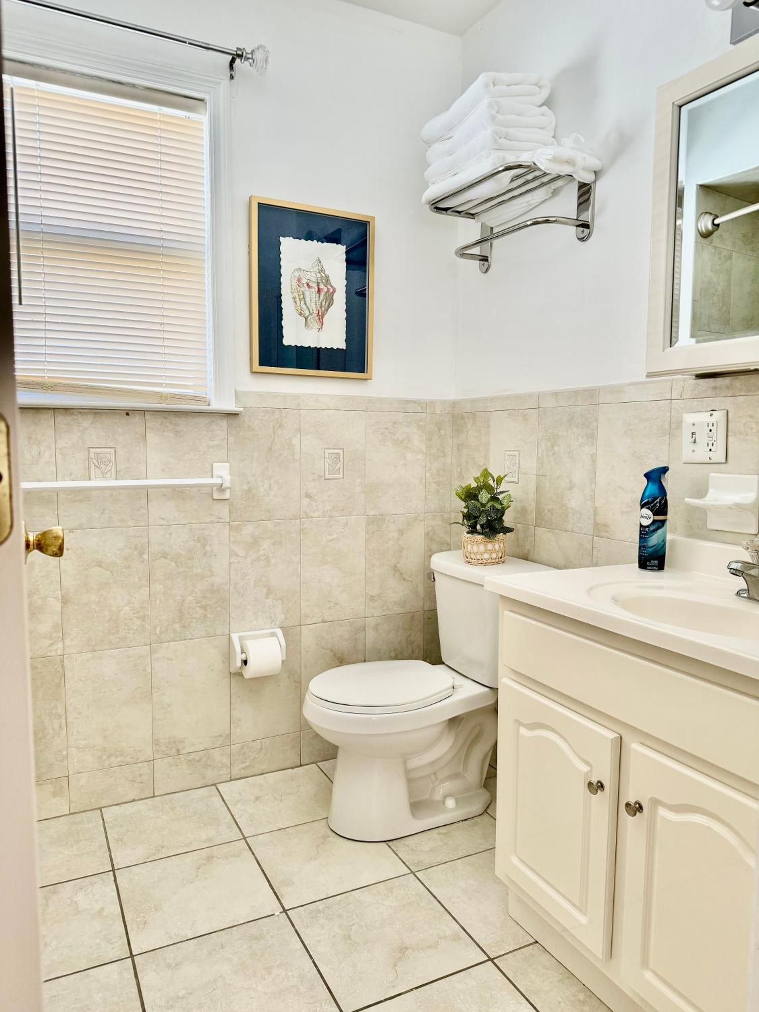 Stylish Evergreen Apartment By Newark Airport Екстер'єр фото